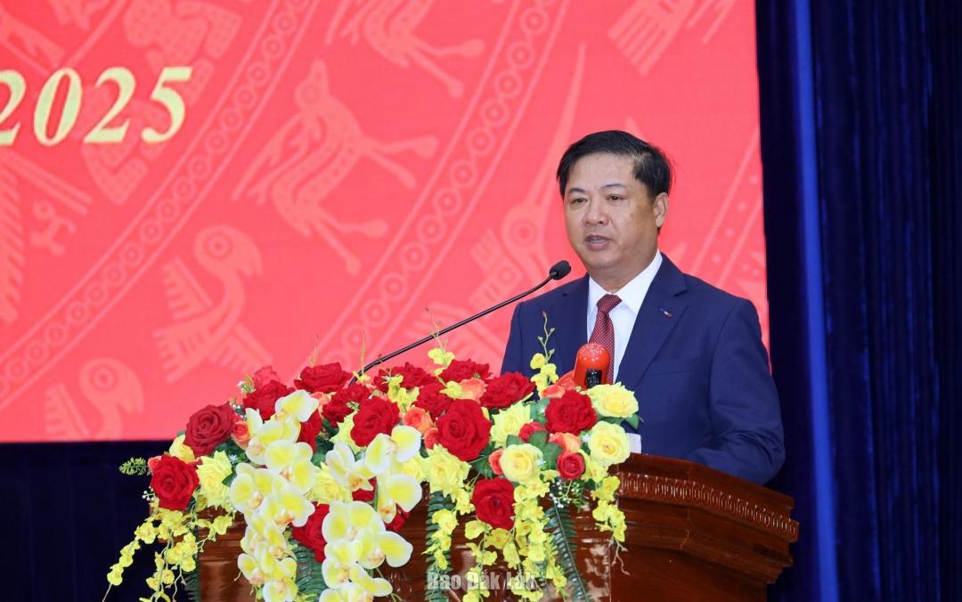 Tân Bí thư Tỉnh ủy Đắk Lắk Lương Nguyễn Minh Triết phát biểu nhận nhiệm vụ. Ảnh: Ngọc Thắng