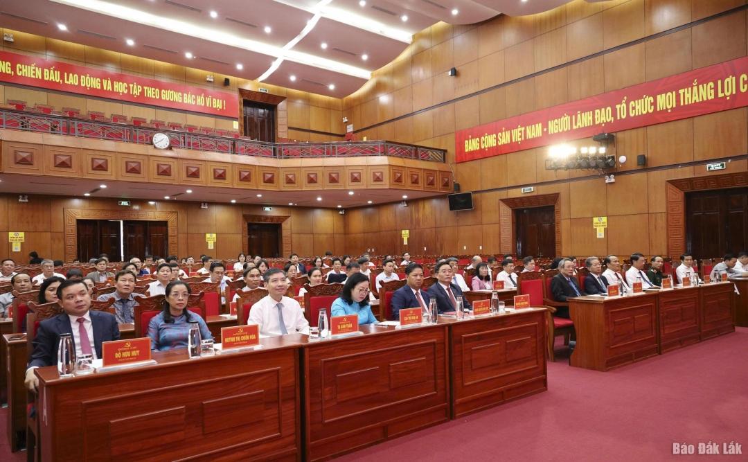 Quang cảnh hội nghị công bố quyết định của Bộ Chính trị về công tác cán bộ. Ảnh: Ngọc Thắng