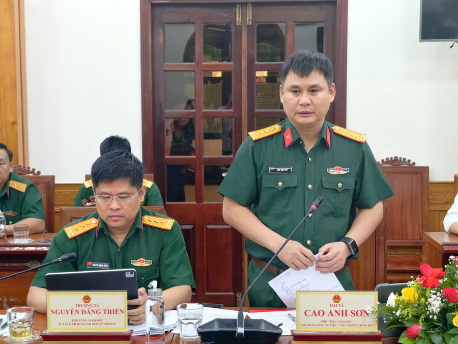 Đại tá Cao Anh Sơn-Phó Tổng Giám đốc Viettel phát biểu tại lễ ký kết. Ảnh: Dũng Nhân 119-anh-4.jpg