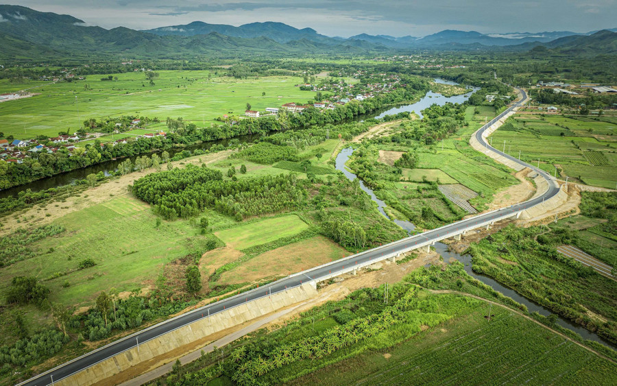 Cảnh quan nông thôn xã Vĩnh Quang ngày nay. Ảnh: Trọng Lợi vinh-quang-9809.jpg