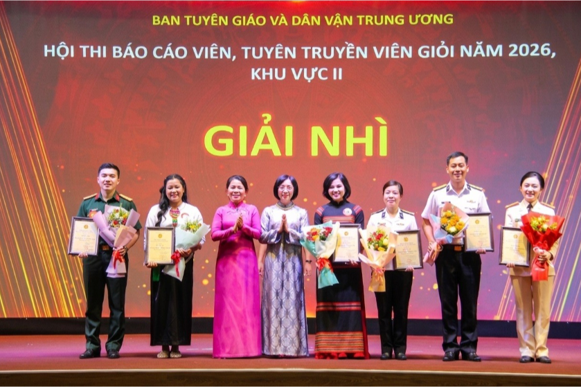 trao-giai-nhi.png