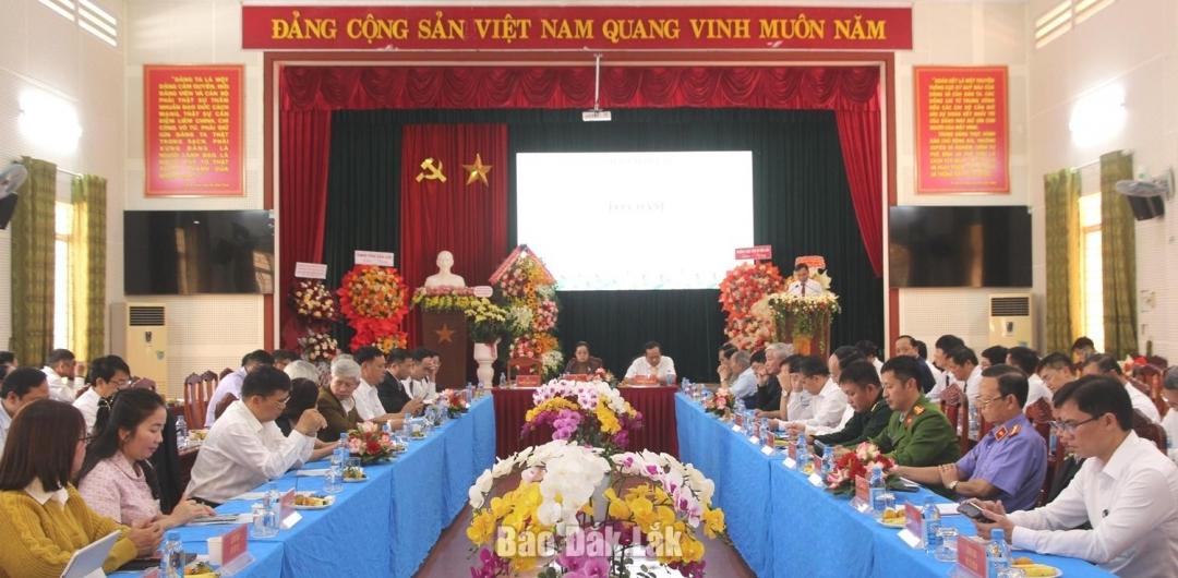 C&aacute;c đại biểu tham dự tọa đ&agrave;m.