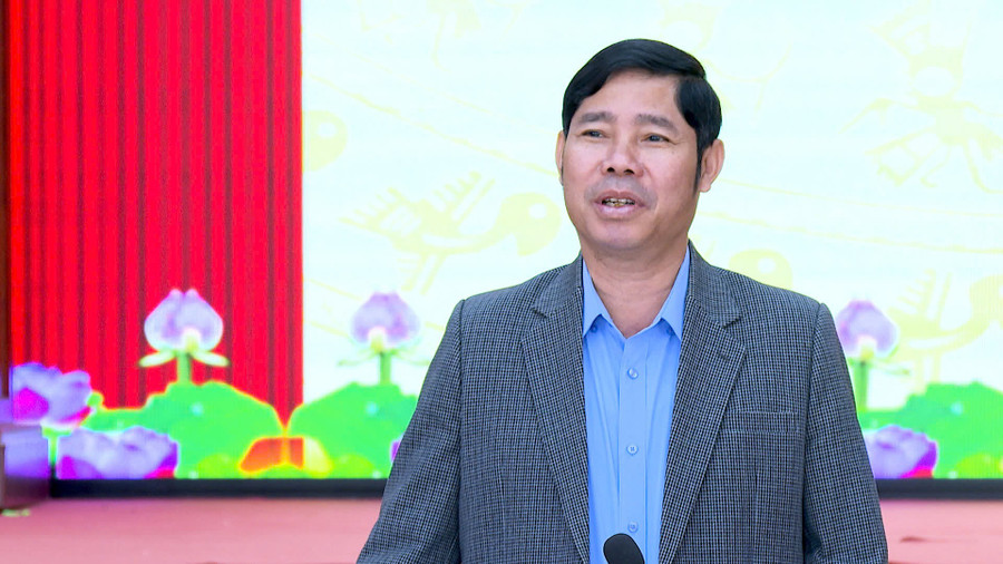 Phó Chủ tịch Thường trực Ủy ban MTTQ Việt Nam tỉnh Trần Minh Sơn phát biểu chỉ đạo tại buổi làm việc. Ảnh: Mạnh Hà Phó Chủ tịch Thường trực Ủy ban MTTQ Việt Nam tỉnh Trần Minh Sơn phát biểu chỉ đạo tại buổi làm việc. Ảnh: Mạnh Hà