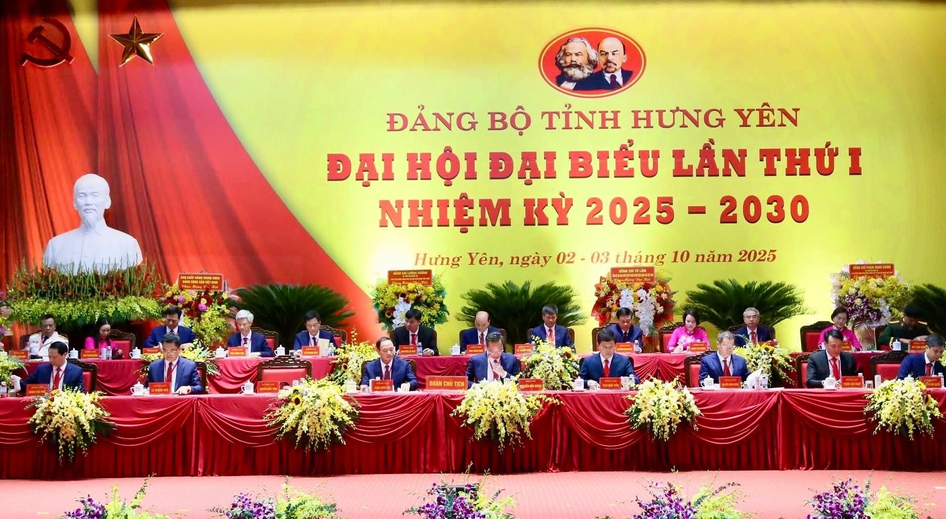 Đoàn Chủ tịch đại hội Đoàn Chủ tịch đại hội