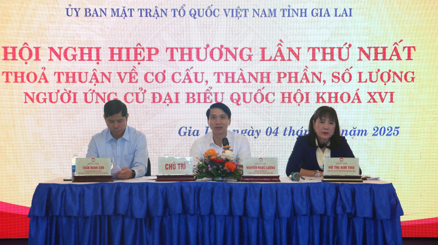 cac-dong-chi-chu-toa-hoi-nghi-hiep-thuong-lan-thu-nhat-quang-tan.jpg