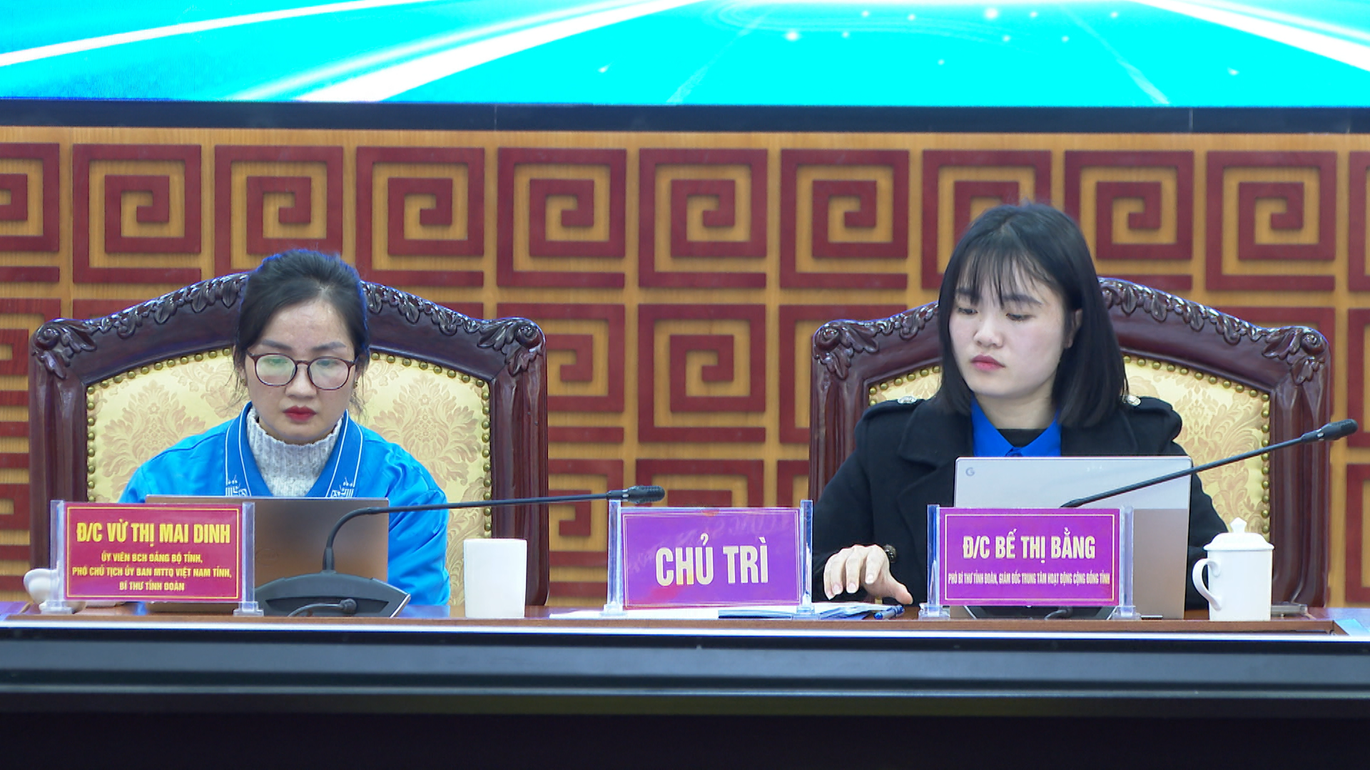 Đo&agrave;n chủ tr&igrave; Hội nghị