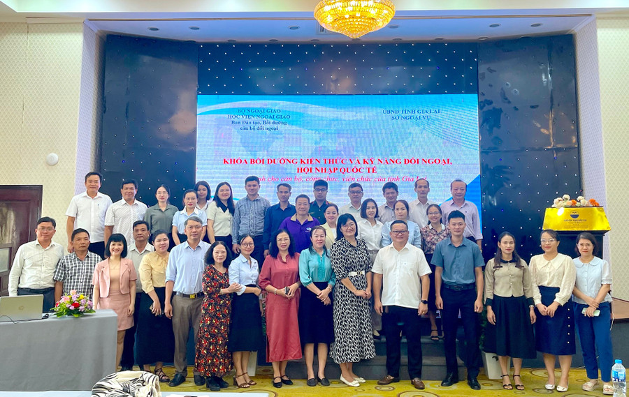 Các học viên tham gia khóa bồi dưỡng. Ảnh: Oanh Yến anh-2.jpg