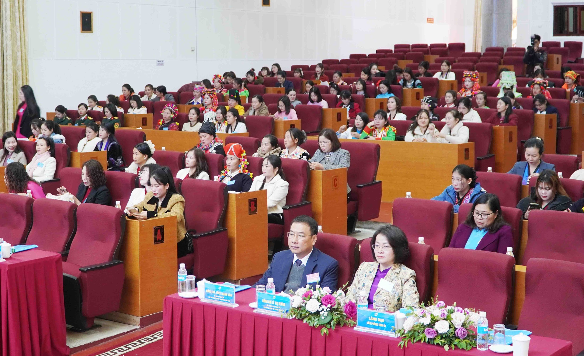 C&aacute;c đại biểu dự đại hội.