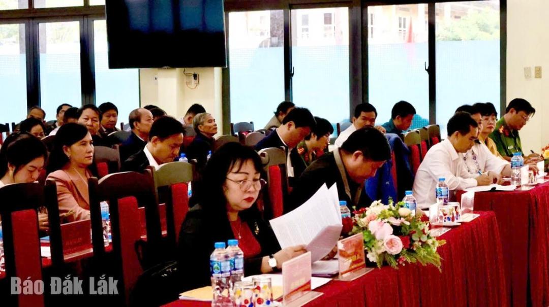 Đồng ch&iacute; Cao Thị H&ograve;a An, Ph&oacute; B&iacute; thư Thường trực Tỉnh ủy, Chủ tịch HĐND tỉnh tham dự hội nghị. Ảnh: Trang Diễm