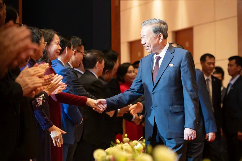 Tổng Bí thư Tô Lâm gặp mặt gần 2.000 đại biểu Quốc hội qua các thời kỳ