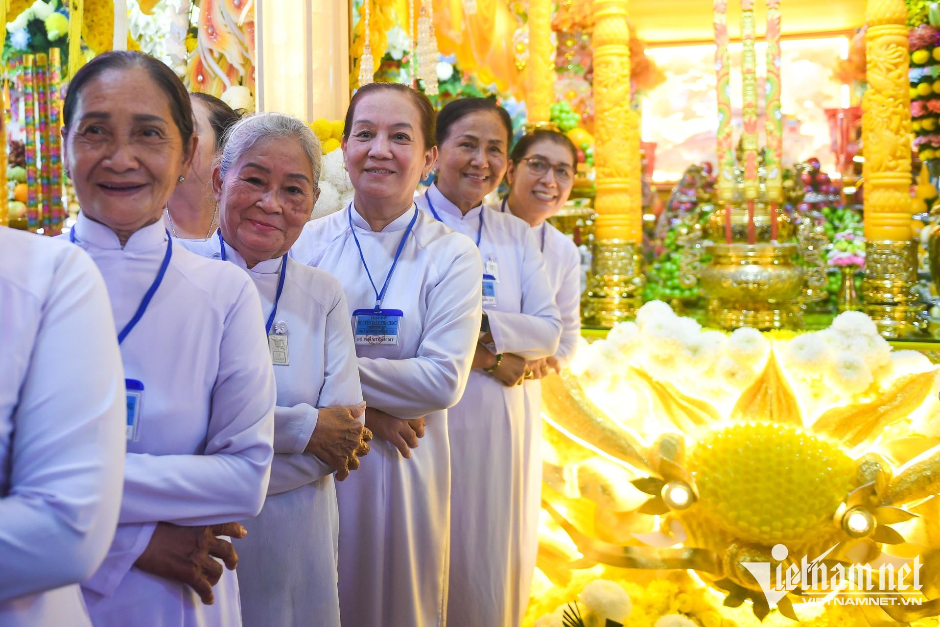 W-Cao đài Tây Ninh Nguyễn Huế 18.jpg