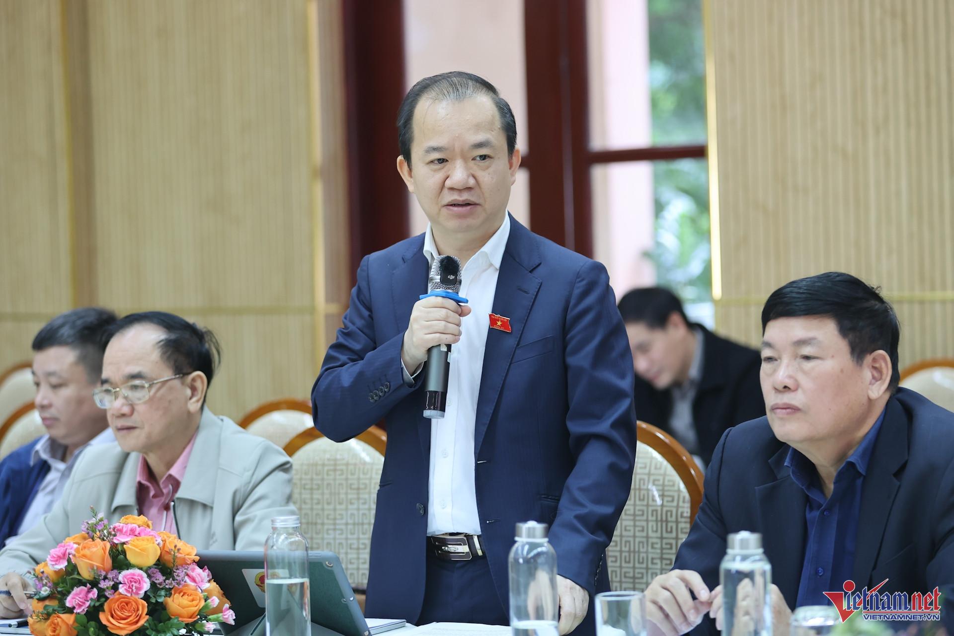 W-Bùi Hoài Sơn.jpg