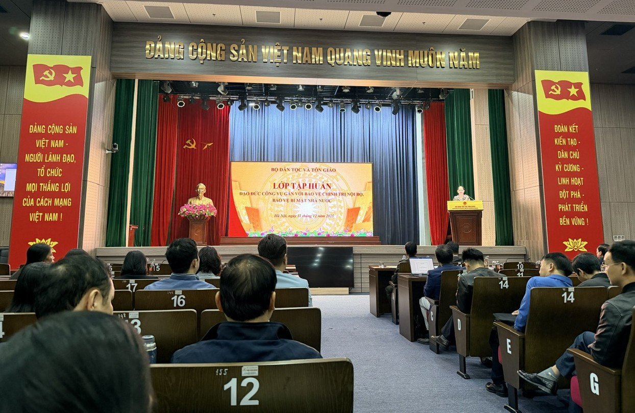 Lớp tập huấn 1.jpg