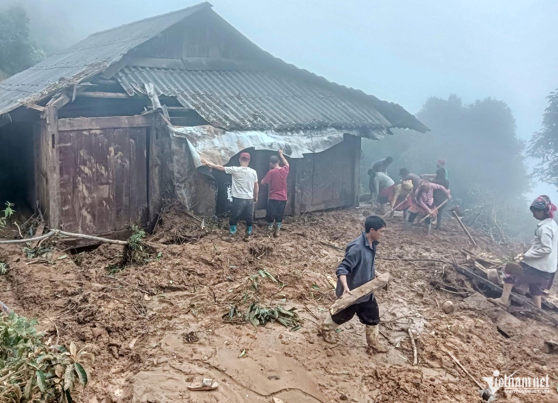 W-Khắc phục hậu quả sau bão lũ.jpg