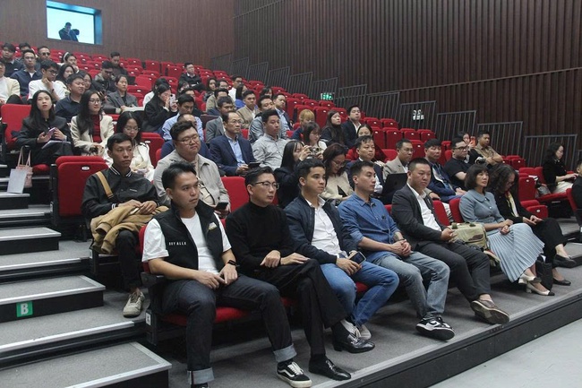 Tiếp tục đẩy mạnh c&ocirc;ng t&aacute;c cung cấp th&ocirc;ng tin, định hướng truyền th&ocirc;ng lĩnh vực văn h&oacute;a, thể thao v&agrave; du lịch - Ảnh 3.