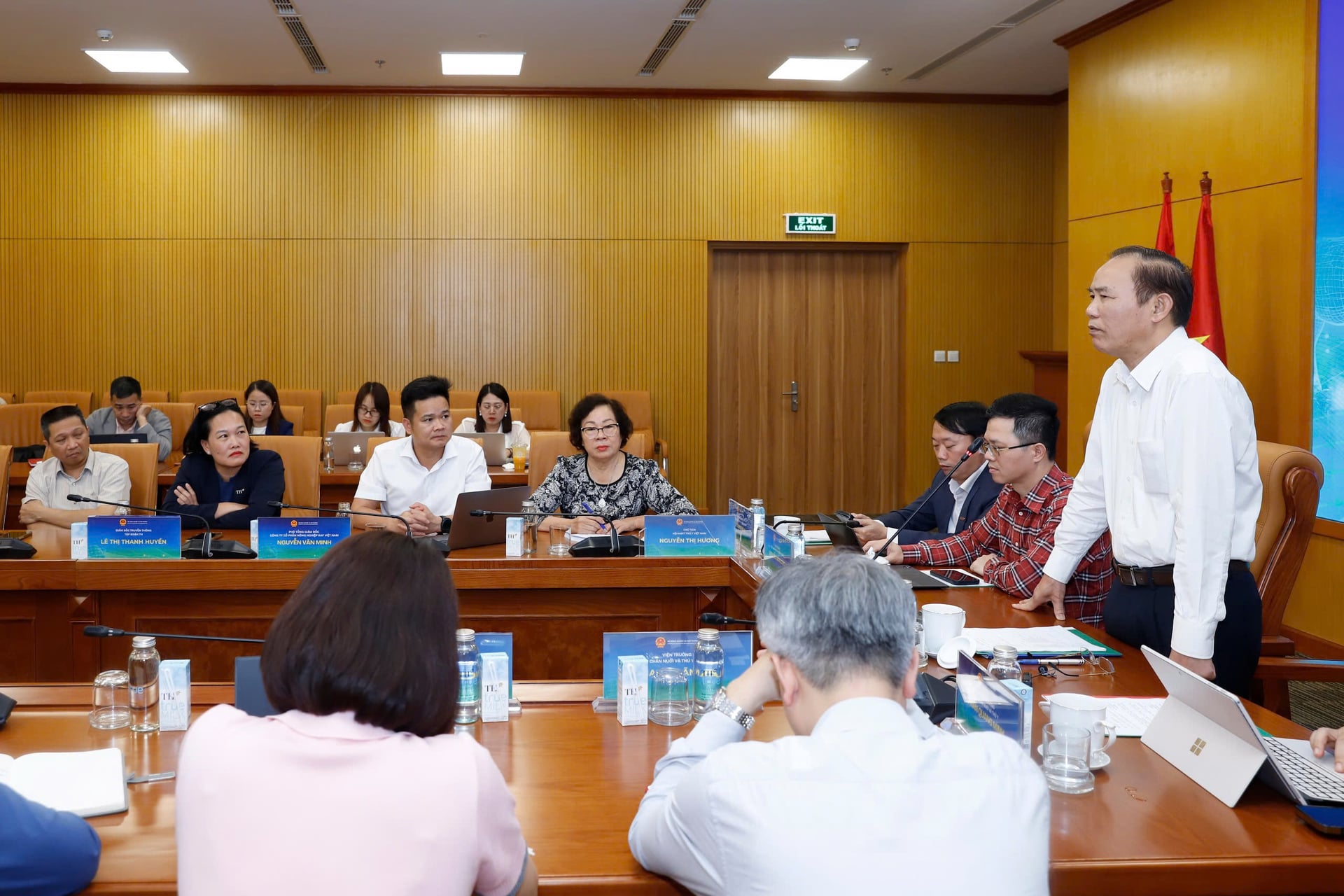 Buổi họp báo cung cấp thông tin về Hội nghị Khoa học, Công nghệ Chăn nuôi và Thú y toàn quốc lần thứ nhất thu hút đông đảo các nhà quản lý, các chuyên gia, nhà khoa học, doanh nghiệp và cơ quan báo, đài tham dự. Ảnh: Khương Trung.