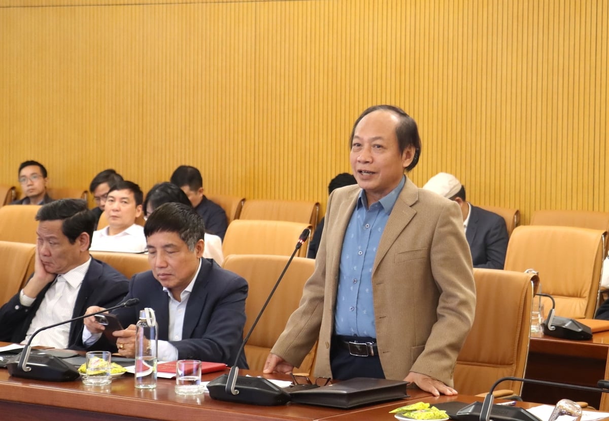 Tiến sĩ Phạm Ngọc Sơn cho rằng chính sách thúc đẩy phát triển bền vững kinh tế biển theo hướng xanh, hài hòa giữa bảo tồn và phát triển là cần thiết, đáp ứng yêu cầu phát triển nhanh và bền vững trong giai đoạn mới. Ảnh: Trường Giang.