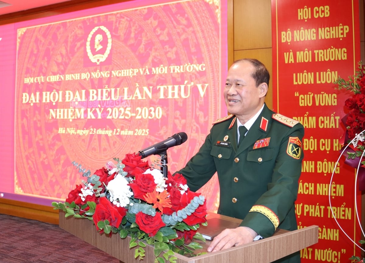 Thượng tướng Bế Xuân Trường đề nghị, Hội Cựu chiến binh Bộ NN-MT tiếp tục quán triệt, triển khai nghiêm túc các nghị quyết của Đảng. Ảnh: Nguyễn Thủy. Thượng tướng Bế Xuân Trường đề nghị, Hội Cựu chiến binh Bộ NN-MT tiếp tục quán triệt, triển khai nghiêm túc các nghị quyết của Đảng. Ảnh: Nguyễn Thủy.