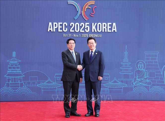 Ch&uacute; th&iacute;ch ảnh