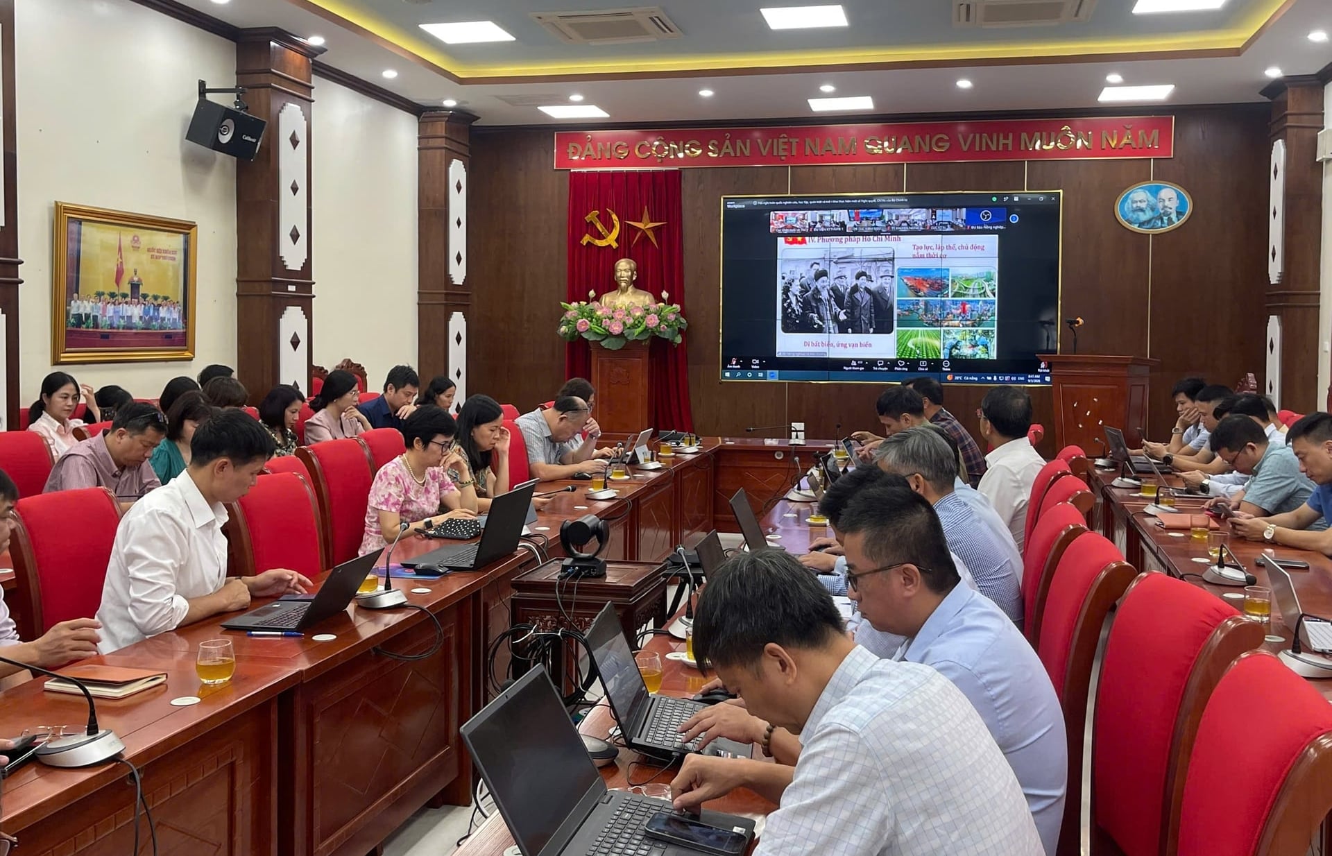Đảng bộ Cục Chăn nuôi và Thú y. Ảnh: Bá Nguyên.