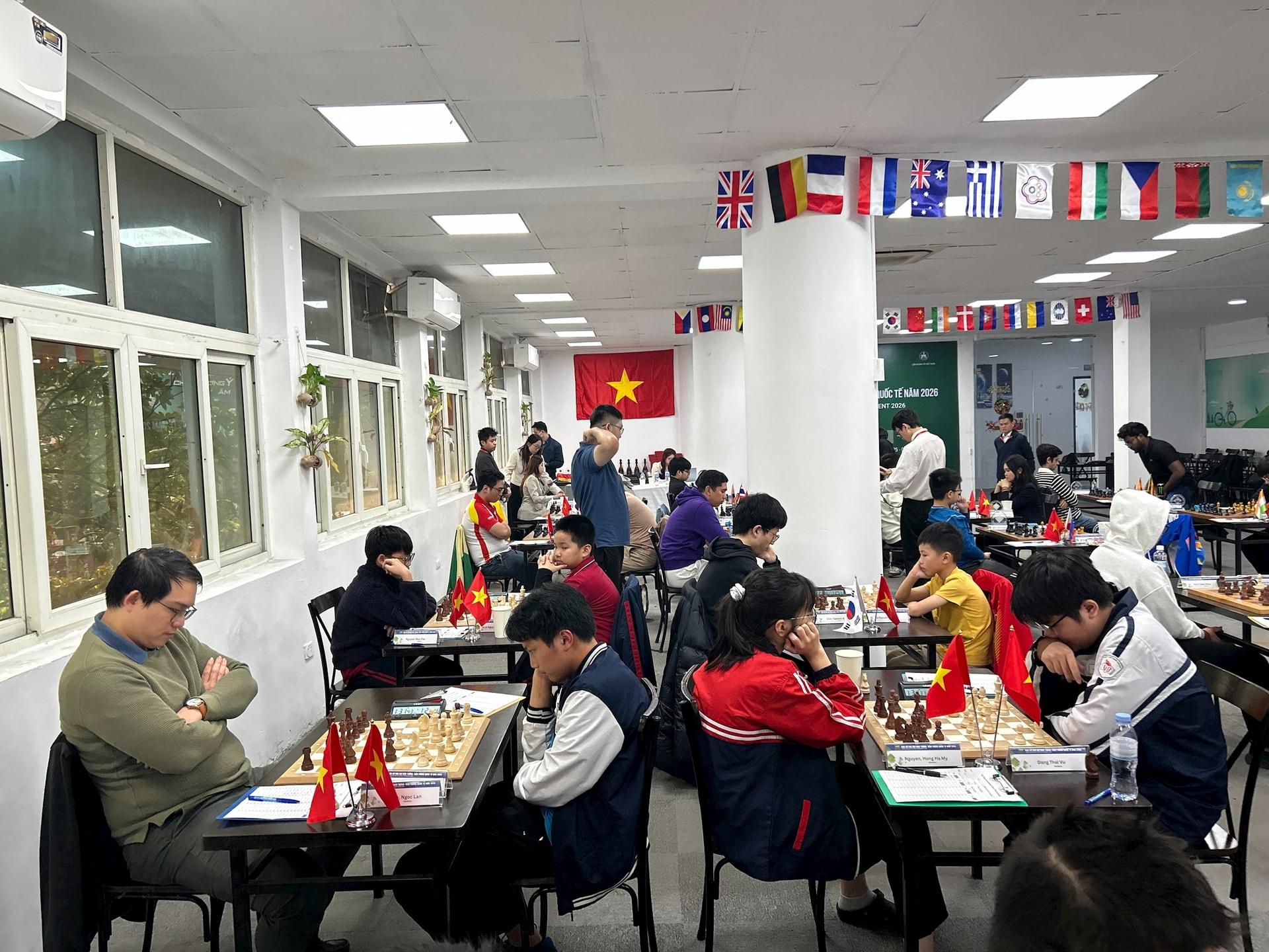 Kỳ thủ từ 9 quốc gia dự giải cờ vua quốc tế H&agrave; Nội năm 2025 - Ảnh 4.