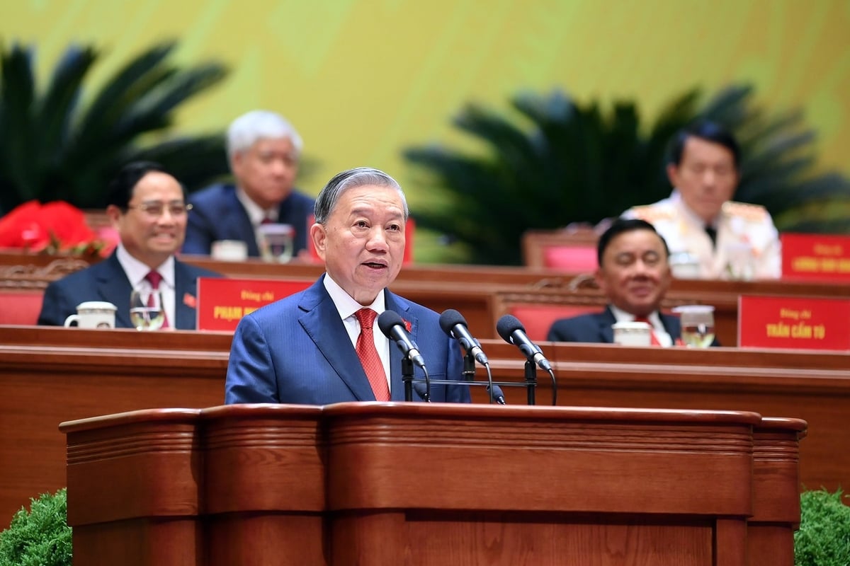 Đồng chí Tô Lâm, Tổng Bí thư Ban Chấp hành Trung ương Đảng khóa XIV thay mặt Ban Chấp hành Trung ương Đảng khóa XIV phát biểu ý kiến. Ảnh: Nhandan. Đồng chí Tô Lâm, Tổng Bí thư Ban Chấp hành Trung ương Đảng khóa XIV thay mặt Ban Chấp hành Trung ương Đảng khóa XIV phát biểu ý kiến. Ảnh: Nhandan.