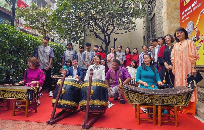 Khi Chi&ecirc;ng Mường v&agrave; Nhạc Ngũ &acirc;m h&ograve;a nhịp c&ugrave;ng du lịch bền vững - Ảnh 1.