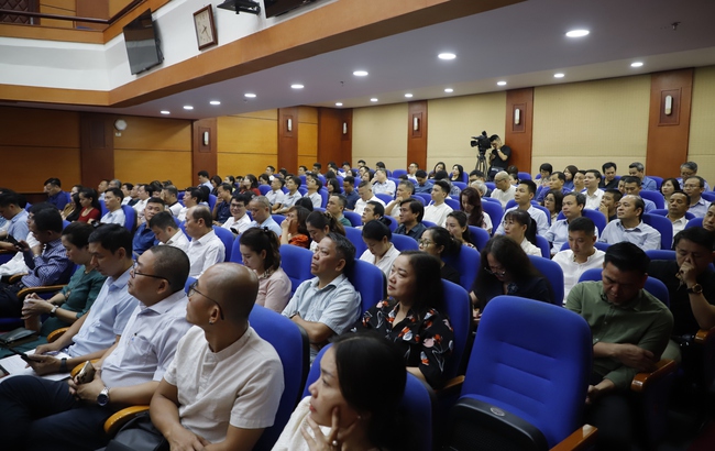 Hội nghị toàn quốc tập huấn ứng dụng trí tuệ nhân tạo (AI) cho cán bộ các cấp ủy và cơ quan đảng - Ảnh 3. Hội nghị toàn quốc tập huấn ứng dụng trí tuệ nhân tạo (AI) cho cán bộ các cấp ủy và cơ quan đảng - Ảnh 3.