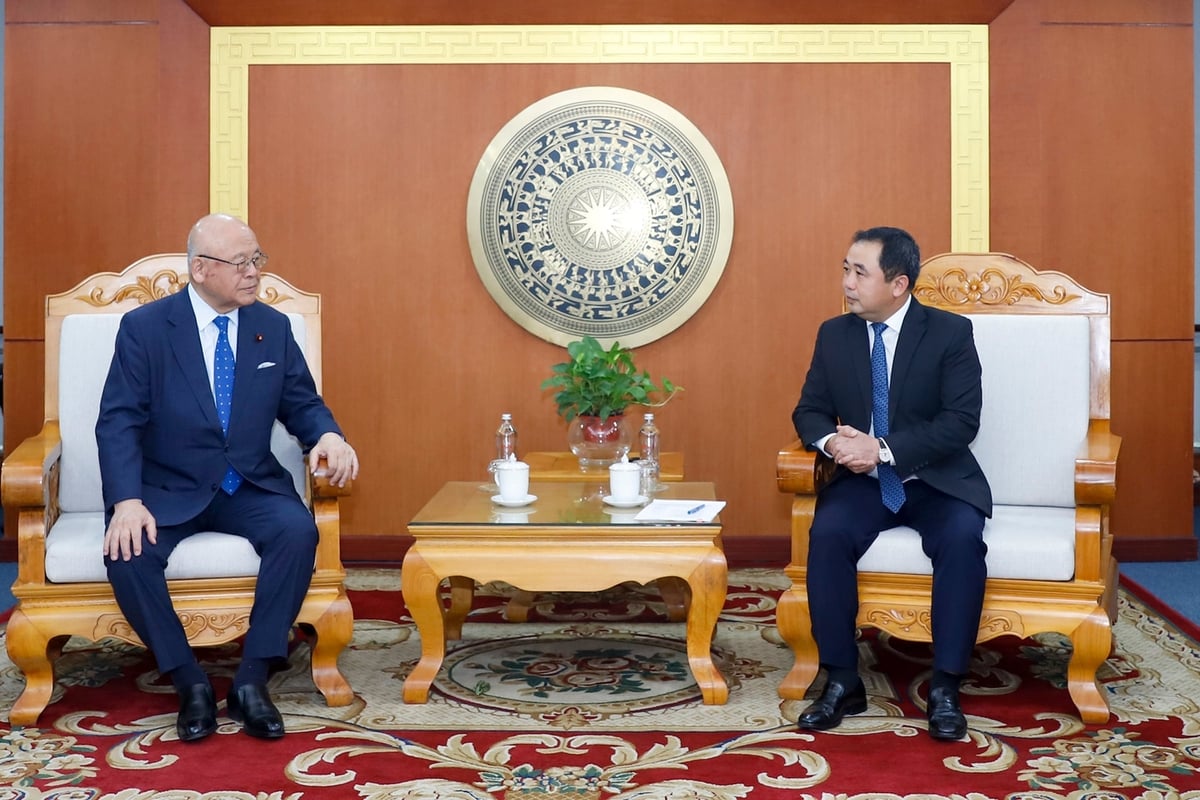 Bộ trưởng Bộ Nông nghiệp và Môi trường Trần Đức Thắng tiếp và làm việc với ông Tsutomu Takebe - Cố vấn đặc biệt Liên minh nghị sĩ hữu nghị Nhật - Việt, nguyên Bộ trưởng Nông Lâm Ngư nghiệp Nhật Bản. Ảnh: Khương Trung. Bộ trưởng Bộ Nông nghiệp và Môi trường Trần Đức Thắng tiếp và làm việc với ông Tsutomu Takebe - Cố vấn đặc biệt Liên minh nghị sĩ hữu nghị Nhật - Việt, nguyên Bộ trưởng Nông Lâm Ngư nghiệp Nhật Bản. Ảnh: Khương Trung.