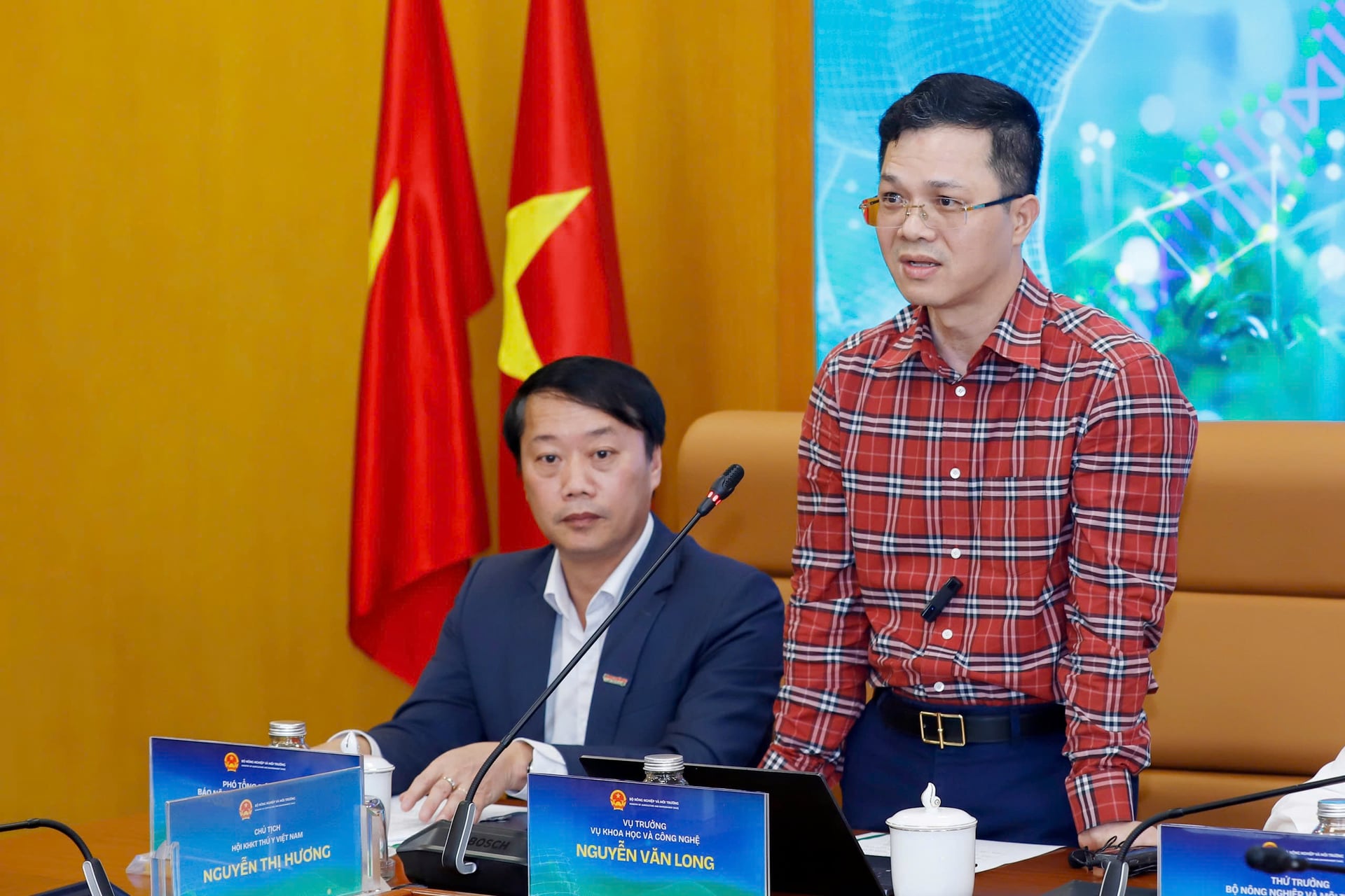 Ông Nguyễn Văn Long, Vụ trưởng Vụ Khoa học và Công nghệ (Bộ Nông nghiệp và Môi trường) hy vọng hội nghị sẽ trở thành 'Ngày hội khoa học của ngành chăn nuôi và thú y'. Ảnh: Khương Trung.