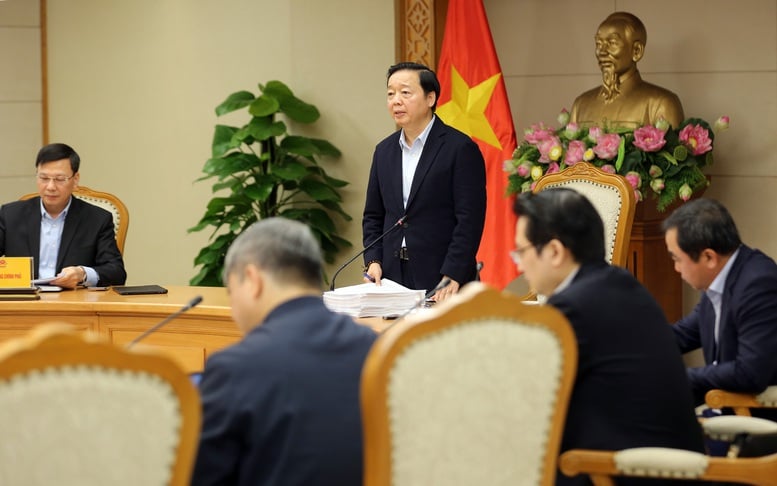 Ph&oacute; Thủ tướng Trần Hồng H&agrave; chủ tr&igrave; cuộc họp nghe b&aacute;o c&aacute;o, cho &yacute; kiến đối với c&aacute;c nghị định hướng dẫn thi h&agrave;nh Luật sửa đổi, bổ sung một số điều của 15 luật trong lĩnh vực n&ocirc;ng nghiệp v&agrave; m&ocirc;i trường. Ảnh: VGP/Minh Kh&ocirc;i.