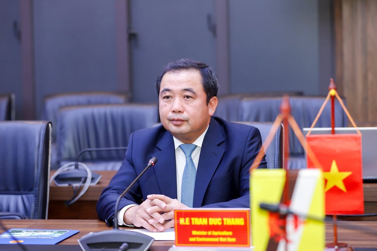 Bộ trưởng Trần Đức Thắng đánh giá cao vai trò của phía Brunei trong thúc đẩy hợp tác nông nghiệp, thủy sản thời gian qua. Ông nhấn mạnh mối quan hệ hữu nghị và sự tin cậy giữa hai nước, đặc biệt trong khuôn khổ ASEAN, là nền tảng để mở rộng hợp tác. Ảnh: Khương Trung. Bộ trưởng Trần Đức Thắng đánh giá cao vai trò của phía Brunei trong thúc đẩy hợp tác nông nghiệp, thủy sản thời gian qua. Ông nhấn mạnh mối quan hệ hữu nghị và sự tin cậy giữa hai nước, đặc biệt trong khuôn khổ ASEAN, là nền tảng để mở rộng hợp tác. Ảnh: Khương Trung.