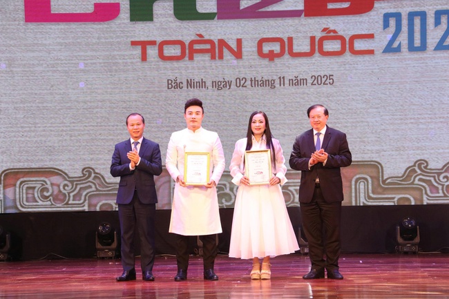 Trao hơn 100 giải thưởng tại Liên hoan Chèo toàn quốc - 2025 - Ảnh 3.