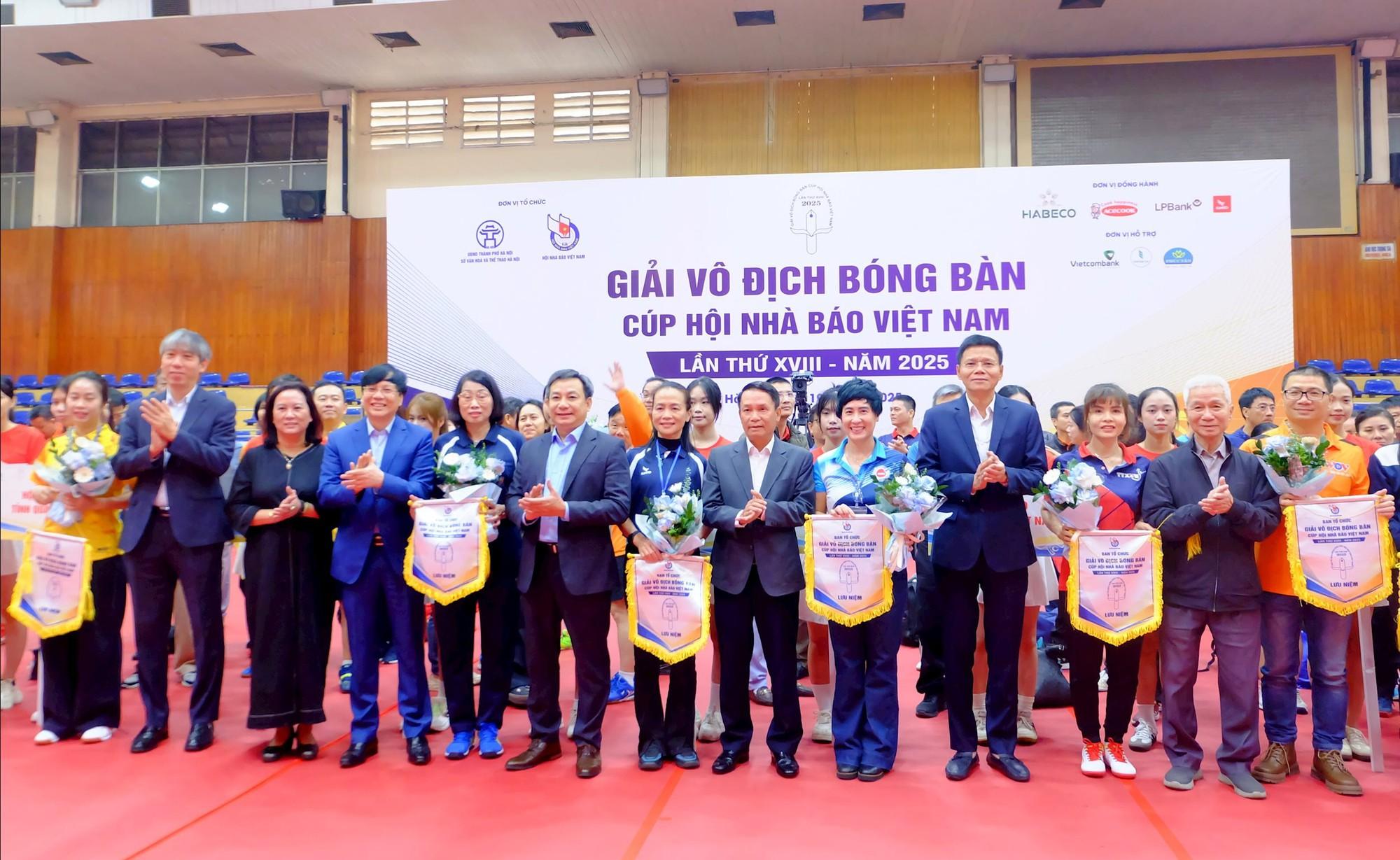 Khai mạc Giải vô địch Bóng bàn Cúp Hội Nhà báo Việt Nam 2025 - Ảnh 4.