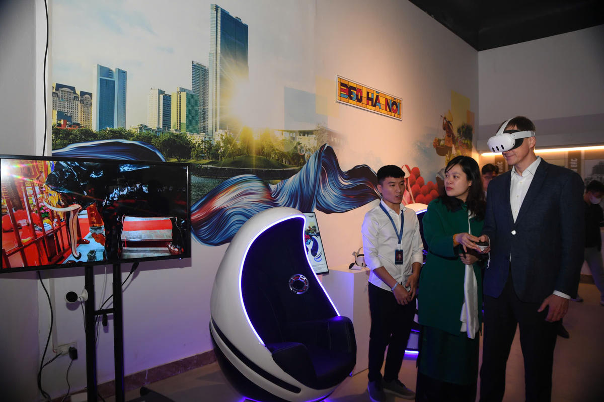 Đ&aacute;nh thức di sản bằng c&ocirc;ng nghệ - Ảnh 2.