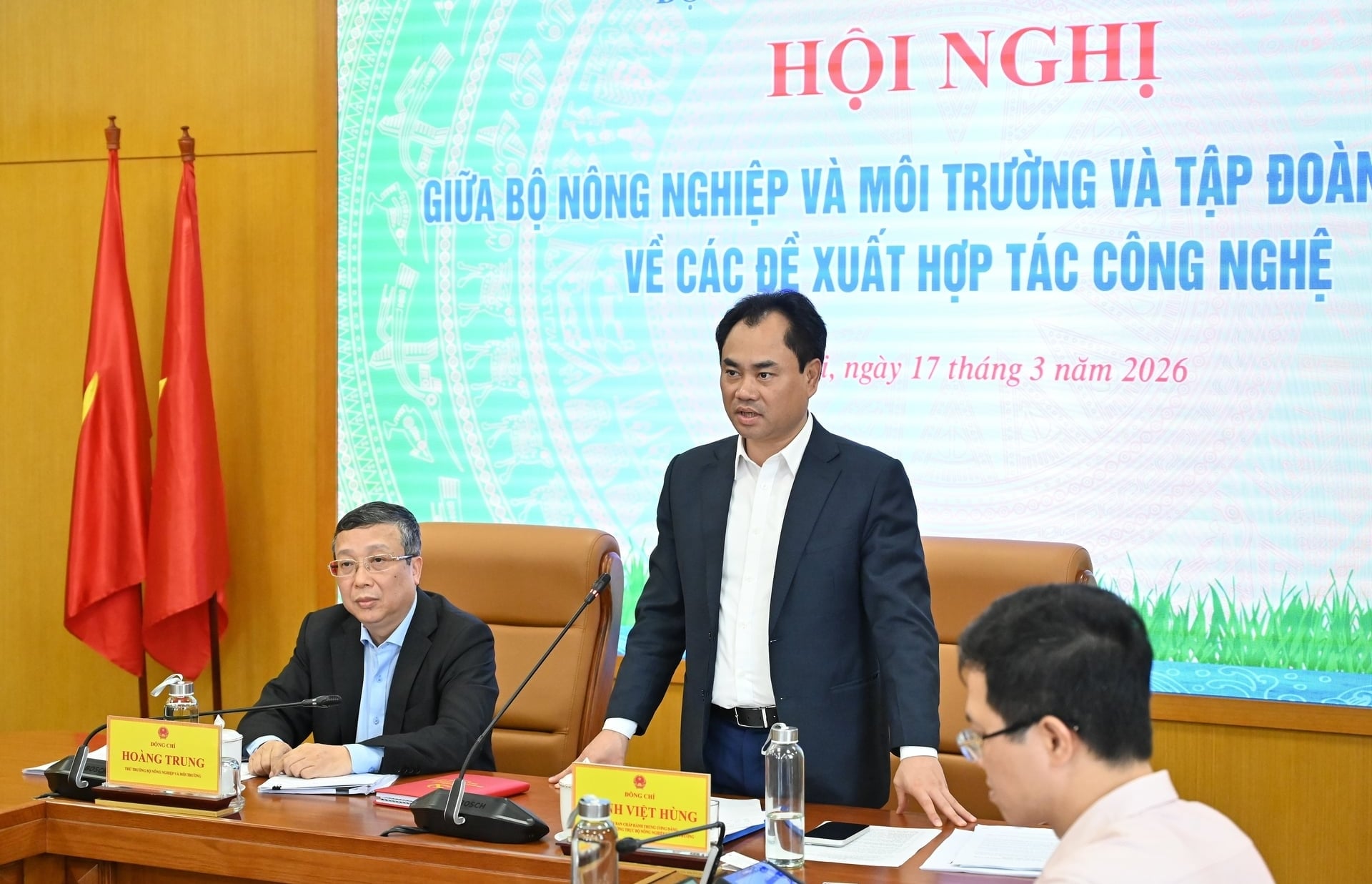 Thứ trưởng Thường trực Trịnh Việt Hùng khẳng định Tập đoàn CT Group góp phần tạo nên niềm tự hào công nghệ Việt. Ảnh: Kiều Chi.