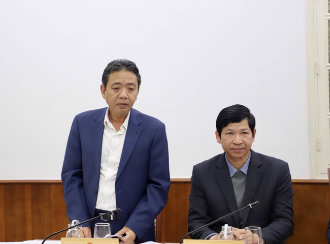 Bộ trưởng Nguyễn Văn H&ugrave;ng l&agrave;m việc với tỉnh Quảng Trị về t&igrave;nh h&igrave;nh ph&aacute;t triển văn h&oacute;a, thể thao v&agrave; du lịch tr&ecirc;n địa b&agrave;n tỉnh - Ảnh 4.