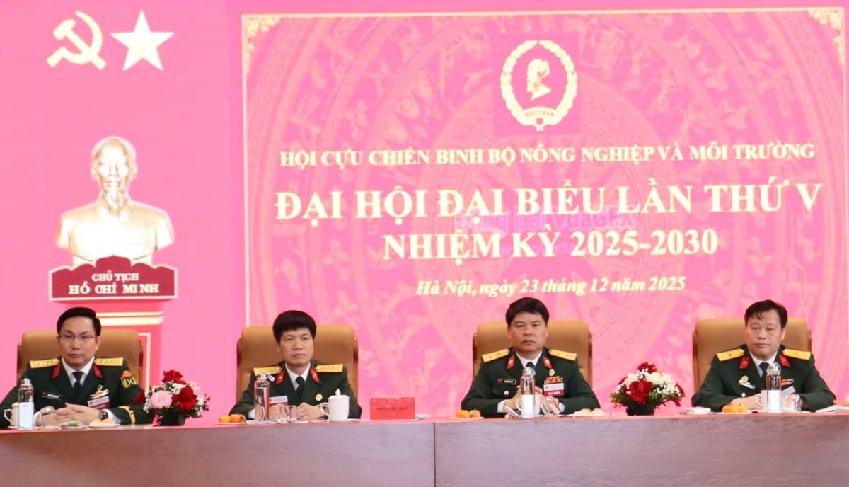 Đoàn Chủ tịch điều hành Đại hội. Ảnh: Nguyễn Thủy. Đoàn Chủ tịch điều hành Đại hội. Ảnh: Nguyễn Thủy.