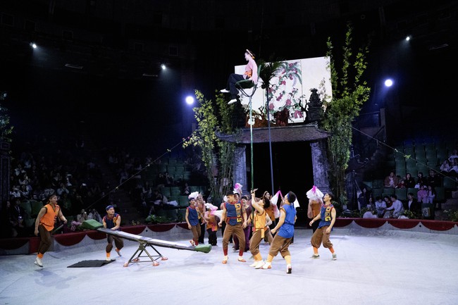 "Đ&aacute;nh thức" di sản tranh d&acirc;n gian Đ&ocirc;ng Hồ bằng ng&ocirc;n ngữ s&acirc;n khấu - Ảnh 5.