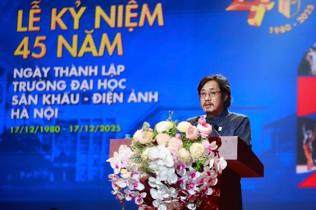  Thứ trưởng Tạ Quang Đông dự Lễ kỷ niệm 45 năm thành lập Trường Đại học Sân khấu – Điện ảnh Hà Nội  - Ảnh 3.