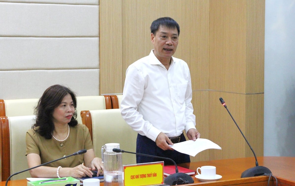 Phó Cục trưởng điều hành Cục Khí tượng Thủy văn Hoàng Đức Cường thông tin tại buổi làm việc. Ảnh: Tiến Đức. Phó Cục trưởng điều hành Cục Khí tượng Thủy văn Hoàng Đức Cường thông tin tại buổi làm việc. Ảnh: Tiến Đức.
