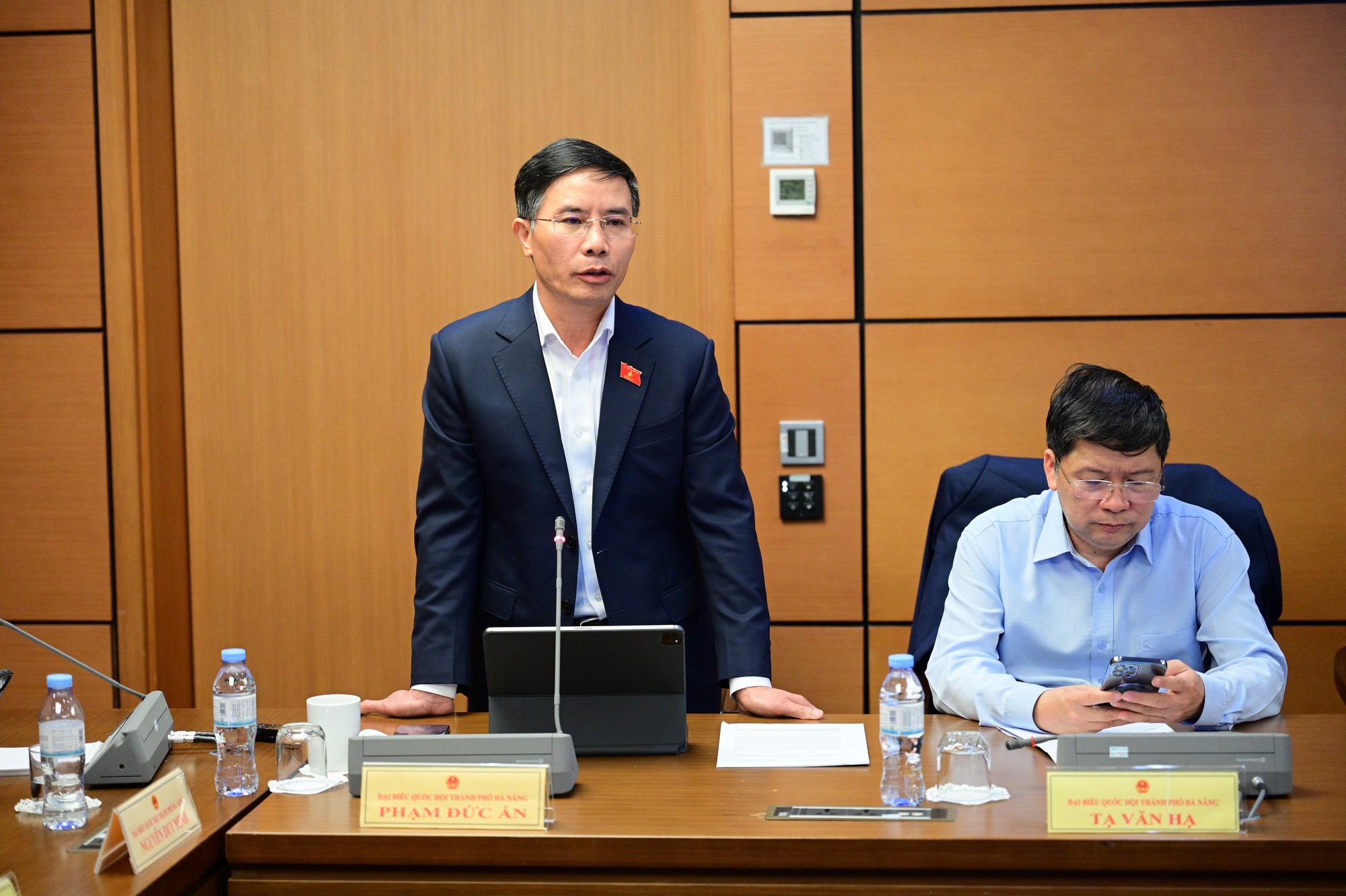 Đề nghị tăng tỷ lệ vốn hỗ trợ từ ngân sách Trung ương đối với các xã nghèo, xã đặc biệt khó khăn, xã biên giới, xã vùng DTTS - Ảnh 4.