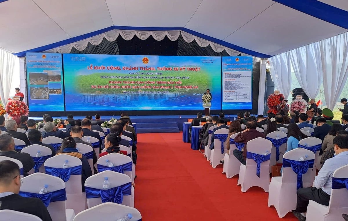 Toàn cảnh Lễ khánh thành Cụm công trình hồ chứa nước Bản Mồng. Ảnh: Đình Tiệp.