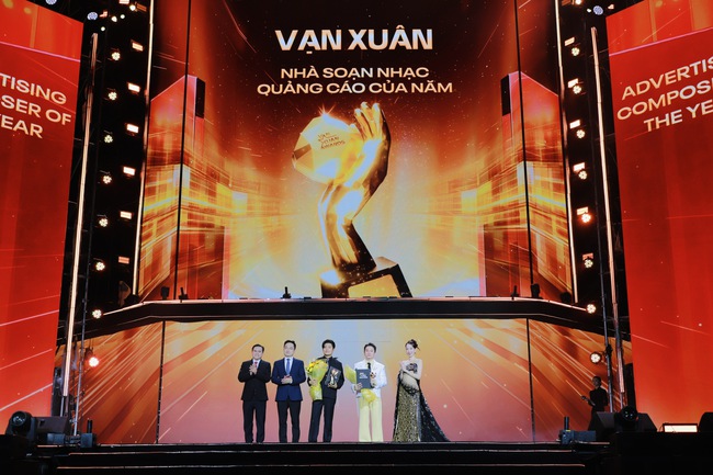Giải thưởng Quảng c&aacute;o s&aacute;ng tạo Việt Nam 2025: Vạn Xu&acirc;n Awards 2025 vinh danh 63 &yacute; tưởng s&aacute;ng tạo xuất sắc - Ảnh 12.