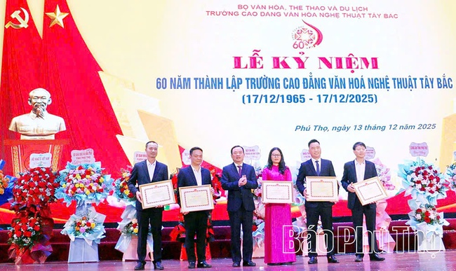 Trường Cao đẳng Văn hóa nghệ thuật Tây Bắc kỷ niệm 60 năm ngày thành lập - Ảnh 6. Trường Cao đẳng Văn hóa nghệ thuật Tây Bắc kỷ niệm 60 năm ngày thành lập - Ảnh 6.