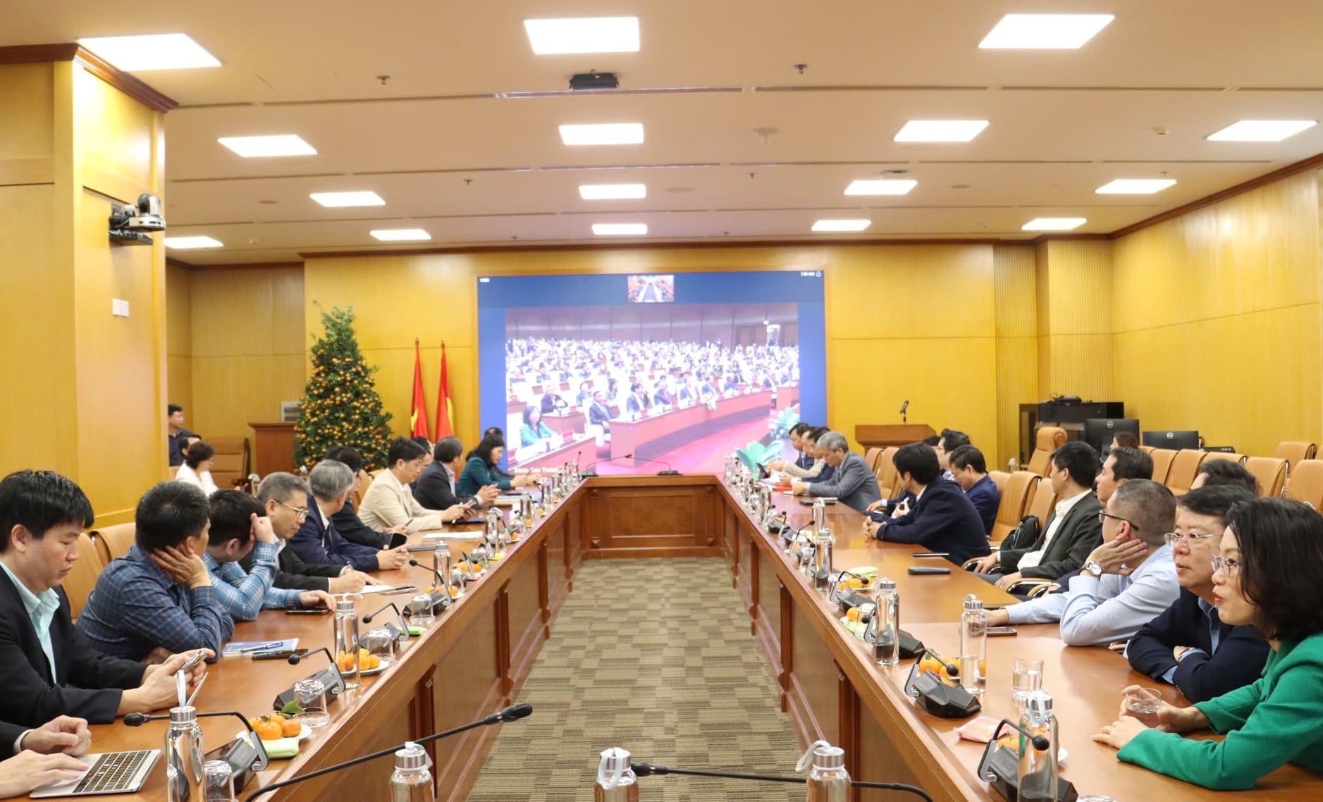 Hơn 80 đảng viên thuộc Đảng ủy Bộ Nông nghiệp và Môi trường tham dự Hội nghị tại trụ sở số 10 Tôn Thất Thuyết. Ảnh: Nguyễn Thủy.