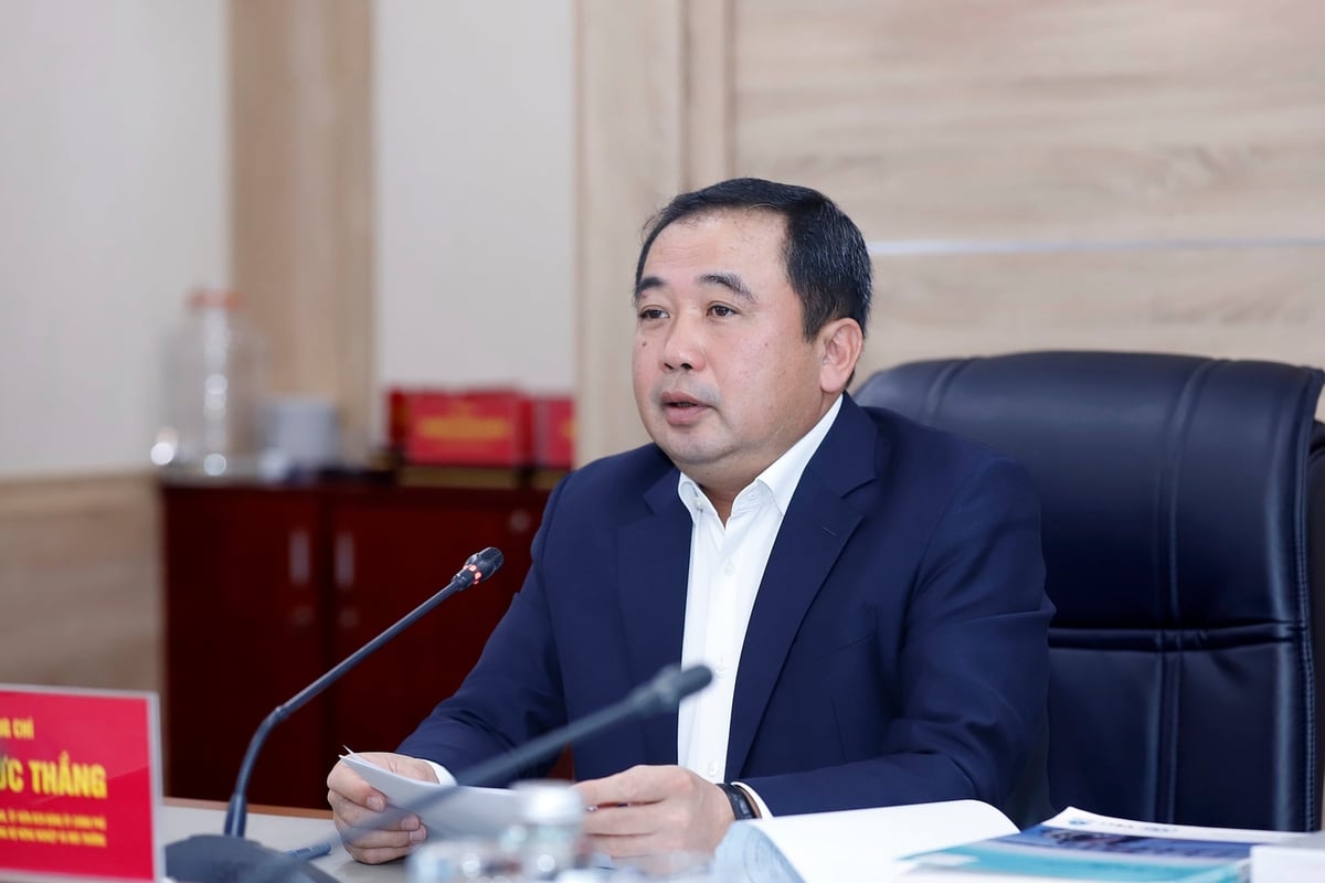 Bộ trưởng Trần Đức Thắng nhấn mạnh, với chức năng quản lý nhà nước về biển, hải đảo, Bộ Nông nghiệp và Môi trường mong muốn phát triển nuôi biển trở thành một trong những ngành kinh tế biển quan trọng của đất nước và sẽ tích cực phối hợp với các bộ, ngành, địa phương để triển khai hiệu quả. Ảnh: Khương Trung. Bộ trưởng Trần Đức Thắng nhấn mạnh, với chức năng quản lý nhà nước về biển, hải đảo, Bộ Nông nghiệp và Môi trường mong muốn phát triển nuôi biển trở thành một trong những ngành kinh tế biển quan trọng của đất nước và sẽ tích cực phối hợp với các bộ, ngành, địa phương để triển khai hiệu quả. Ảnh: Khương Trung.