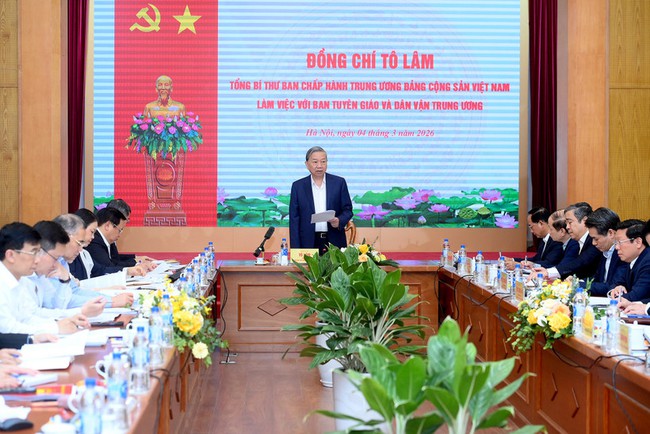 Xây dựng nền tảng chính trị, tư tưởng vững chắc, tạo nội lực mạnh mẽ phát triển đất nước - Ảnh 1. Xây dựng nền tảng chính trị, tư tưởng vững chắc, tạo nội lực mạnh mẽ phát triển đất nước - Ảnh 1.