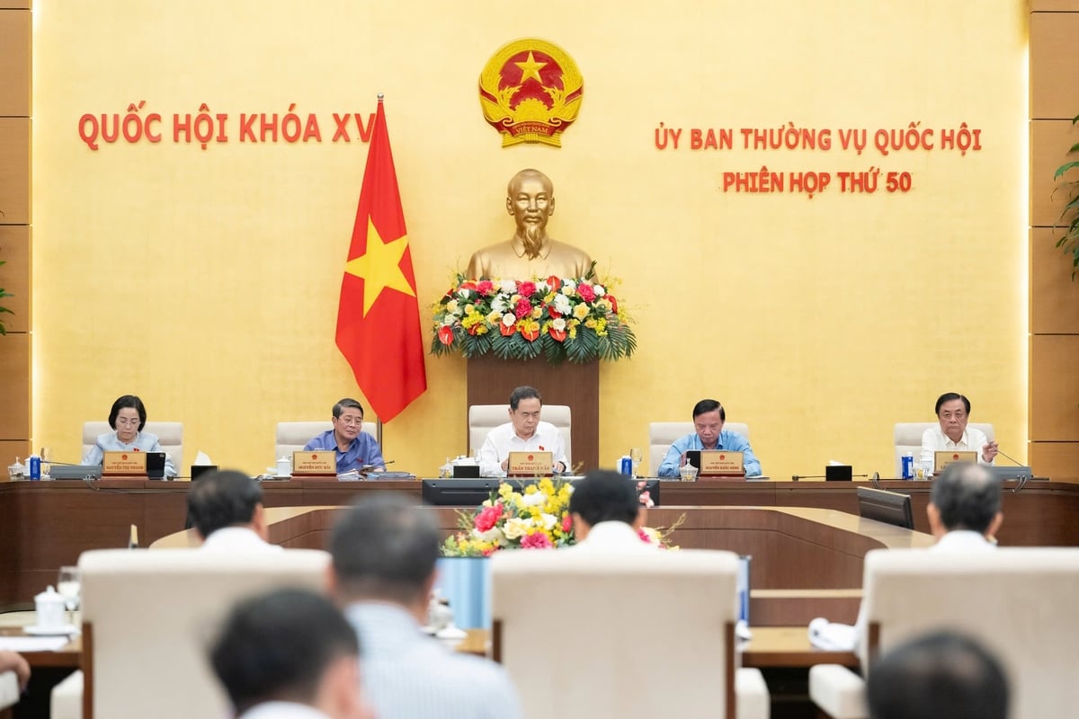 Chủ tịch Quốc hội Trần Thanh Mẫn và các Phó Chủ tịch Quốc hội tại phiên thảo luận. Ảnh: Cổng Thông tin điện tử Quốc hội. Chủ tịch Quốc hội Trần Thanh Mẫn và các Phó Chủ tịch Quốc hội tại phiên thảo luận. Ảnh: Cổng Thông tin điện tử Quốc hội.