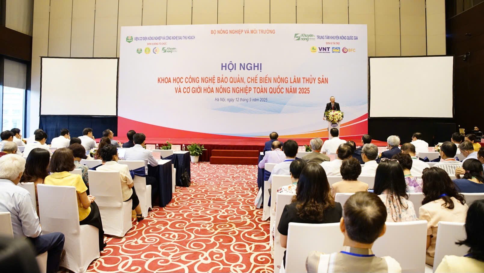 Hội nghị đóng vai trò là cầu nối thúc đẩy hợp tác công – tư và hiện thực hóa mối liên kết bền chặt giữa 'bốn nhà'. Ảnh: Linh Linh.